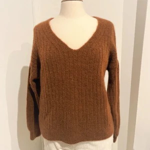 PULL LEBROOM PRALINE