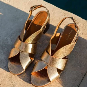 SANDALES MOYENNES 551